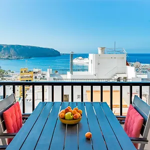 https://cosy-apartment-with-sea-view-in-los-cristianos.in-canary-islands.com
